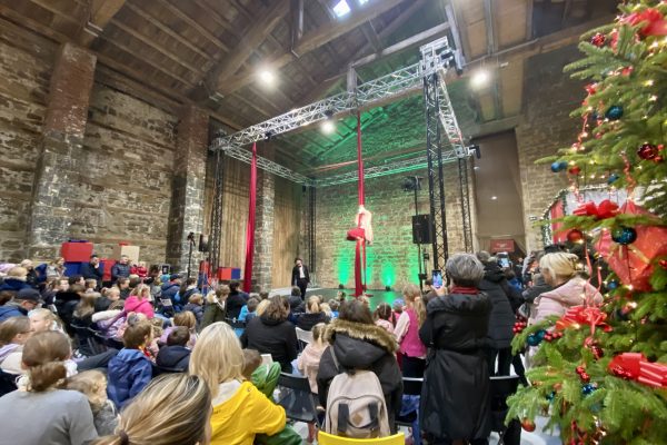Živahen zimski program za otroke