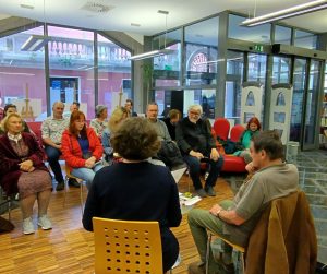 153