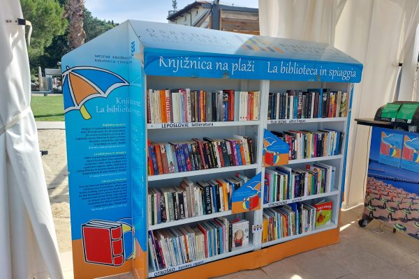 Knjižnici na plaži